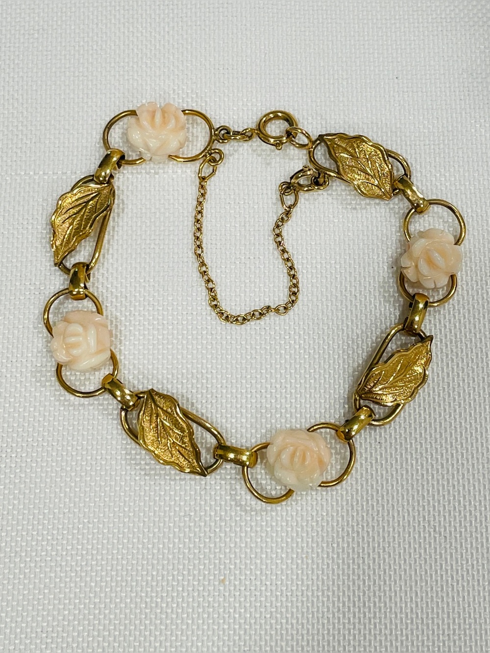 Vintage 14k Yellow Gold Coral Carved 
Flowers Bracelet